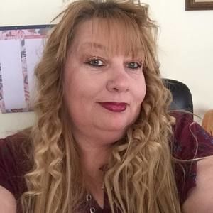 Meet your Posher, Leeann